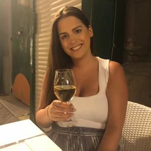 Meet your Posher, Genevieve